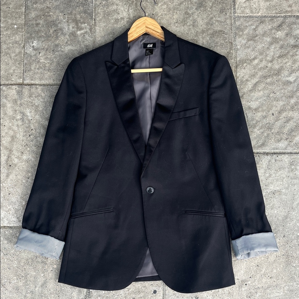 H&M Elegant Black Blazer for Men ( Man /or Young Teenager )